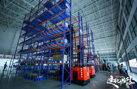 中力6.29多款新品首發，具身智能機器人首次亮相！